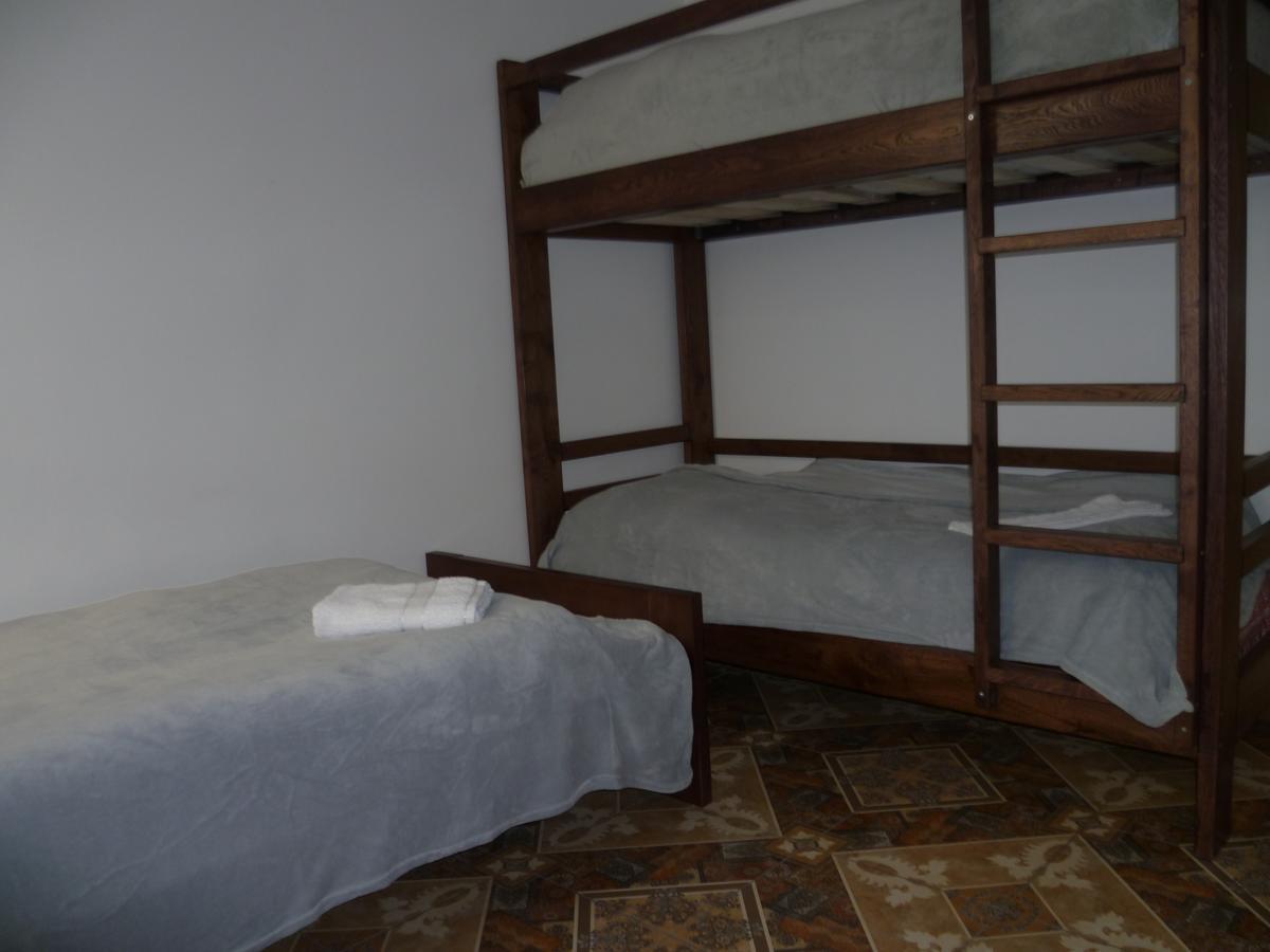 Home Hotel Kamjanets-Podilskyi Eksteriør billede