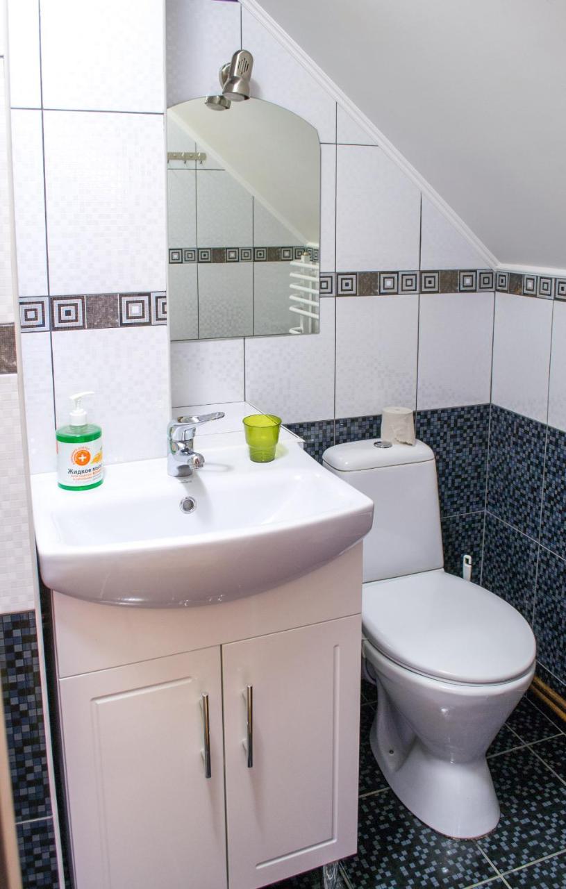 Home Hotel Kamjanets-Podilskyi Eksteriør billede