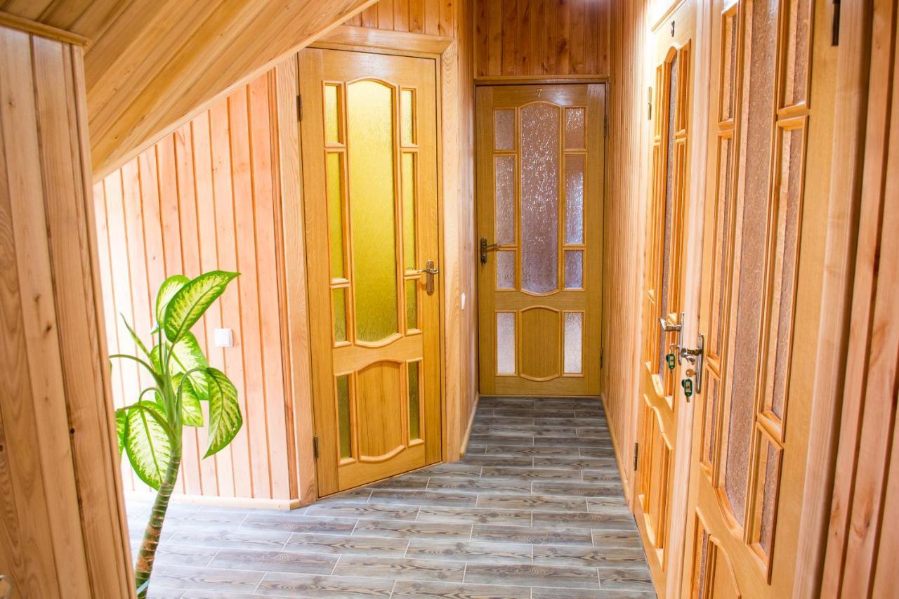 Home Hotel Kamjanets-Podilskyi Eksteriør billede