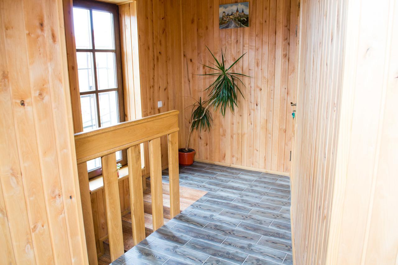 Home Hotel Kamjanets-Podilskyi Eksteriør billede
